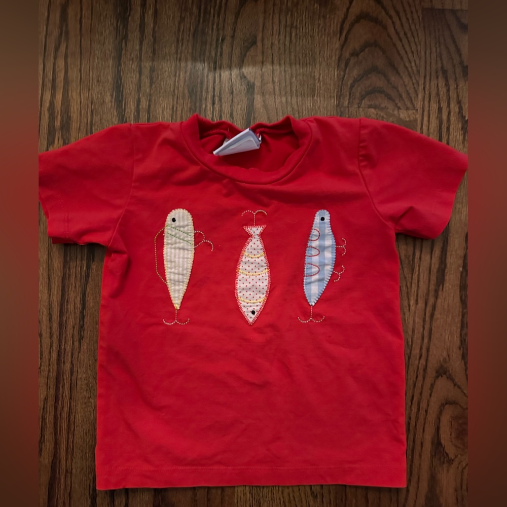 True fish appliqué 4t red shirt